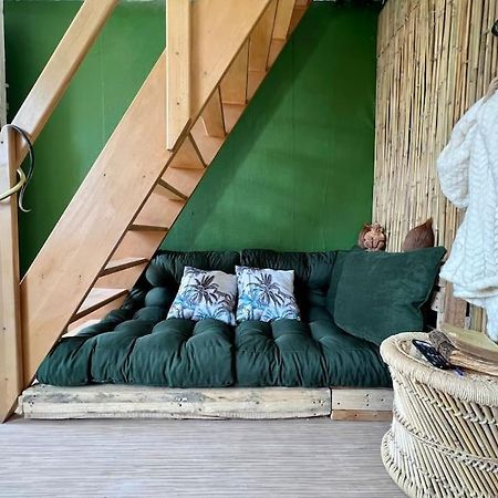 Nuit Dans La Jungle - Love Room Souppes-sur-Loing Buitenkant foto