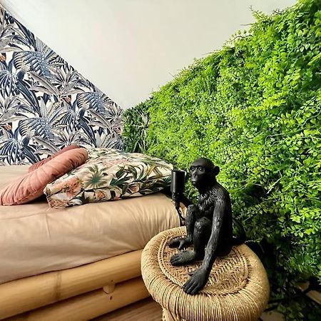 Nuit Dans La Jungle - Love Room Souppes-sur-Loing Buitenkant foto