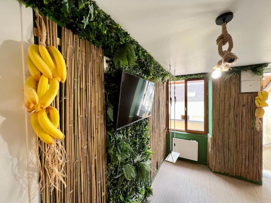 Nuit Dans La Jungle - Love Room Souppes-sur-Loing Buitenkant foto