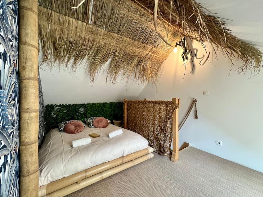 Nuit Dans La Jungle - Love Room Souppes-sur-Loing Buitenkant foto