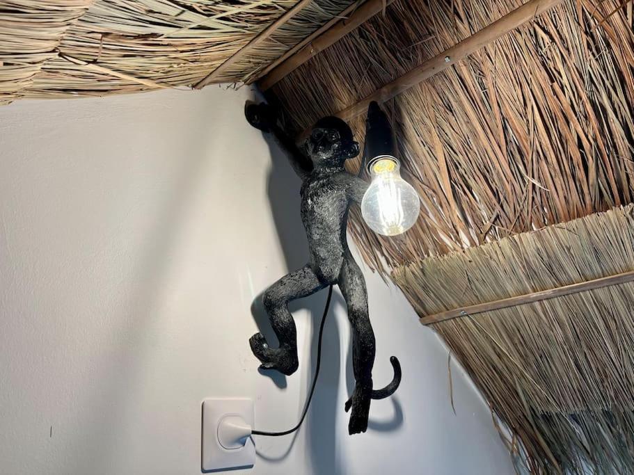 Nuit Dans La Jungle - Love Room Souppes-sur-Loing Buitenkant foto