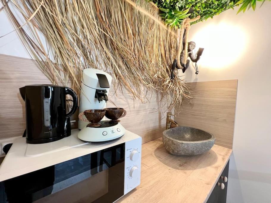 Nuit Dans La Jungle - Love Room Souppes-sur-Loing Buitenkant foto