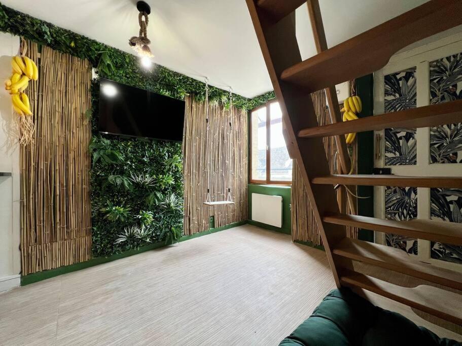 Nuit Dans La Jungle - Love Room Souppes-sur-Loing Buitenkant foto